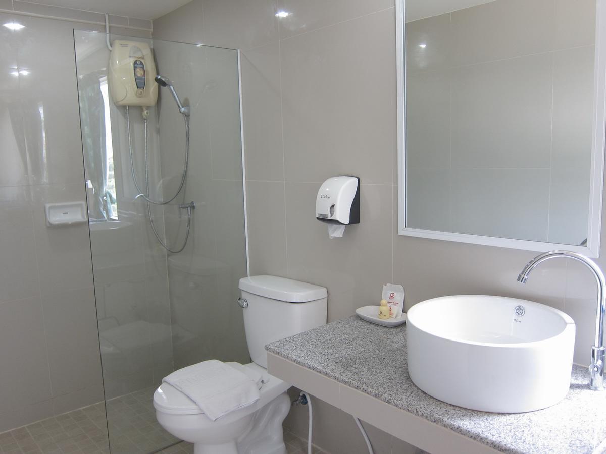 Golden House Service And Apartment 라용 외부 사진